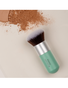 Brocha Kabuki Benecos edición colores verde manzana 2